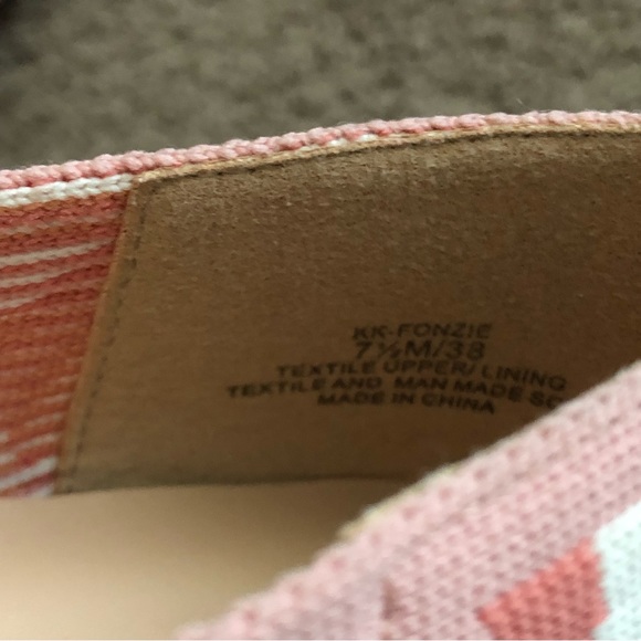 Kelly & Katie Pink Peach Slip On Flats - Picture 7 of 10